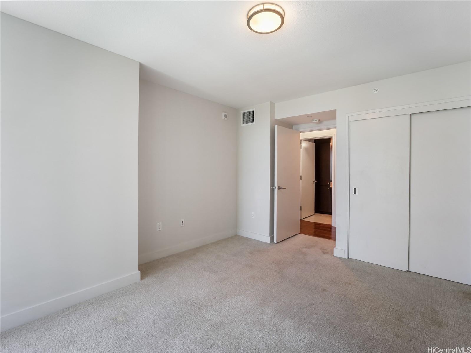 Waihonua condo # 2204, Honolulu, Hawaii - photo 11 of 17