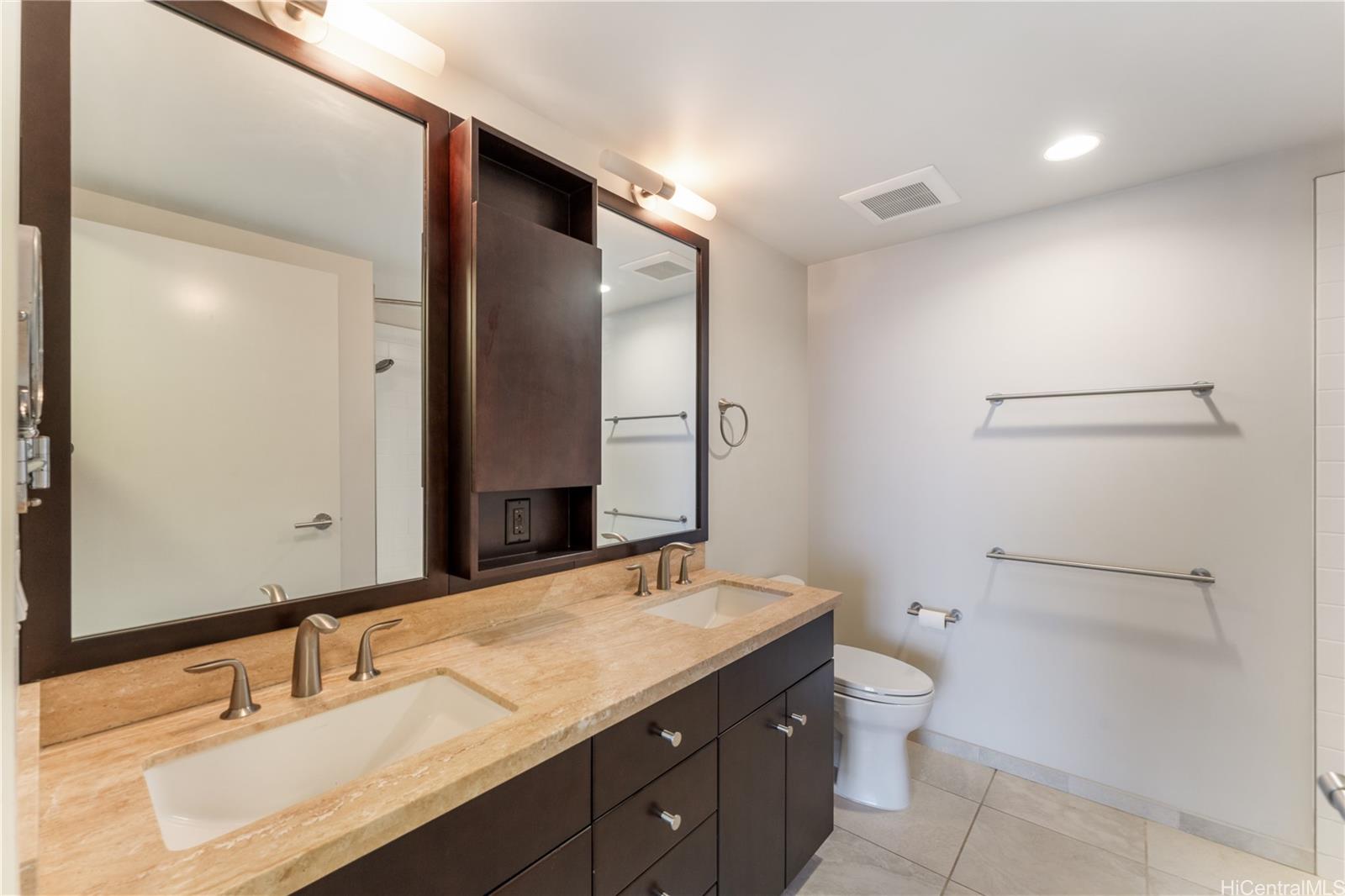 Waihonua condo # 2204, Honolulu, Hawaii - photo 7 of 17