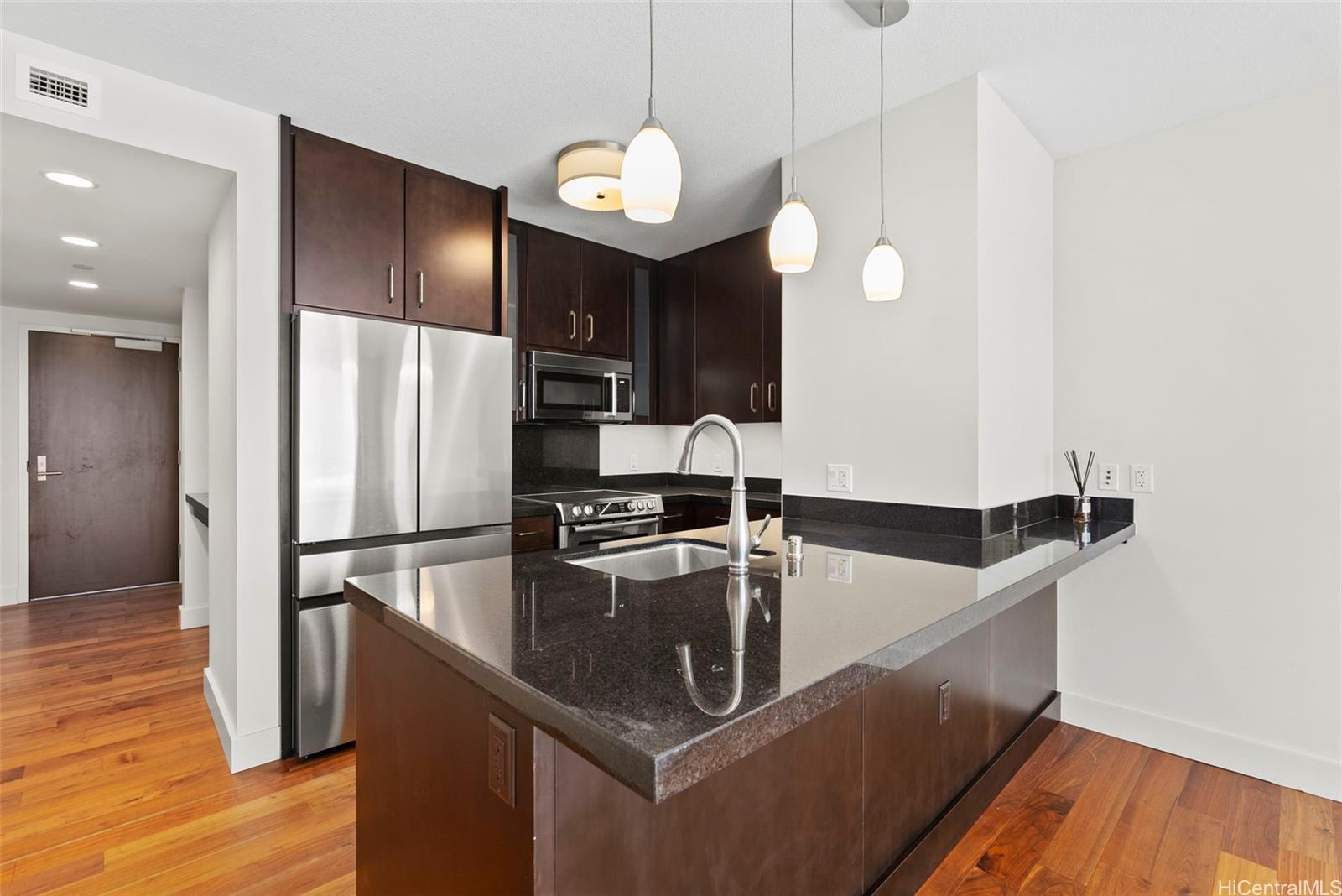 Waihonua condo # 2308, Honolulu, Hawaii - photo 3 of 19