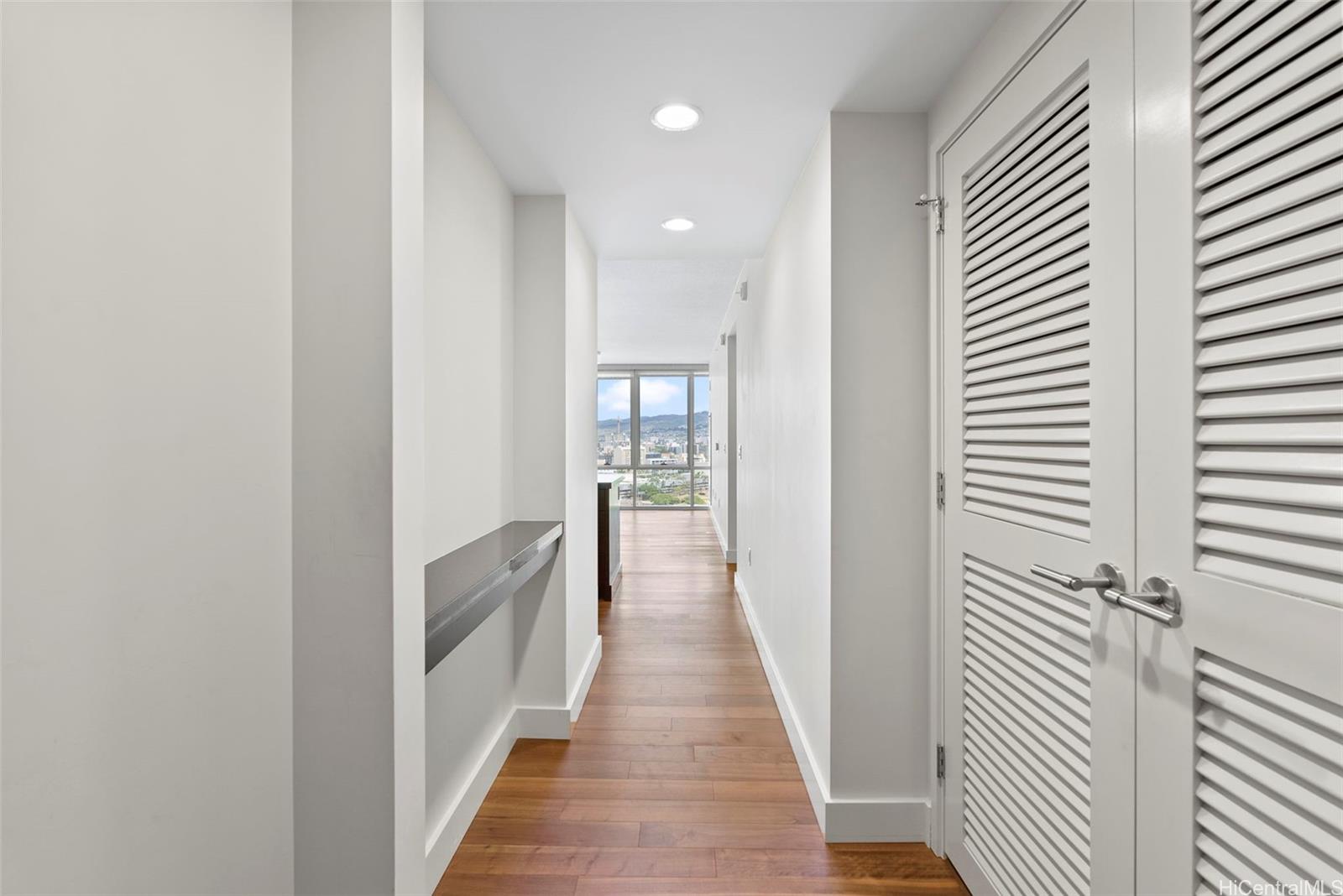 Waihonua condo # 2308, Honolulu, Hawaii - photo 4 of 19