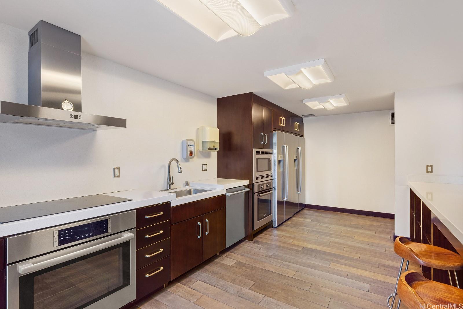 Waihonua condo # 2408, Honolulu, Hawaii - photo 20 of 25