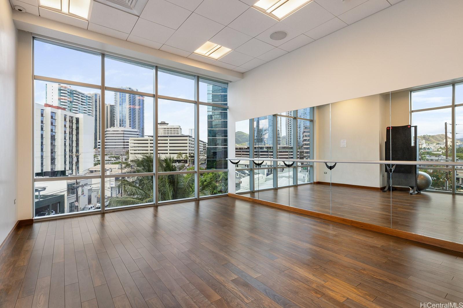 Waihonua condo # 2408, Honolulu, Hawaii - photo 23 of 25