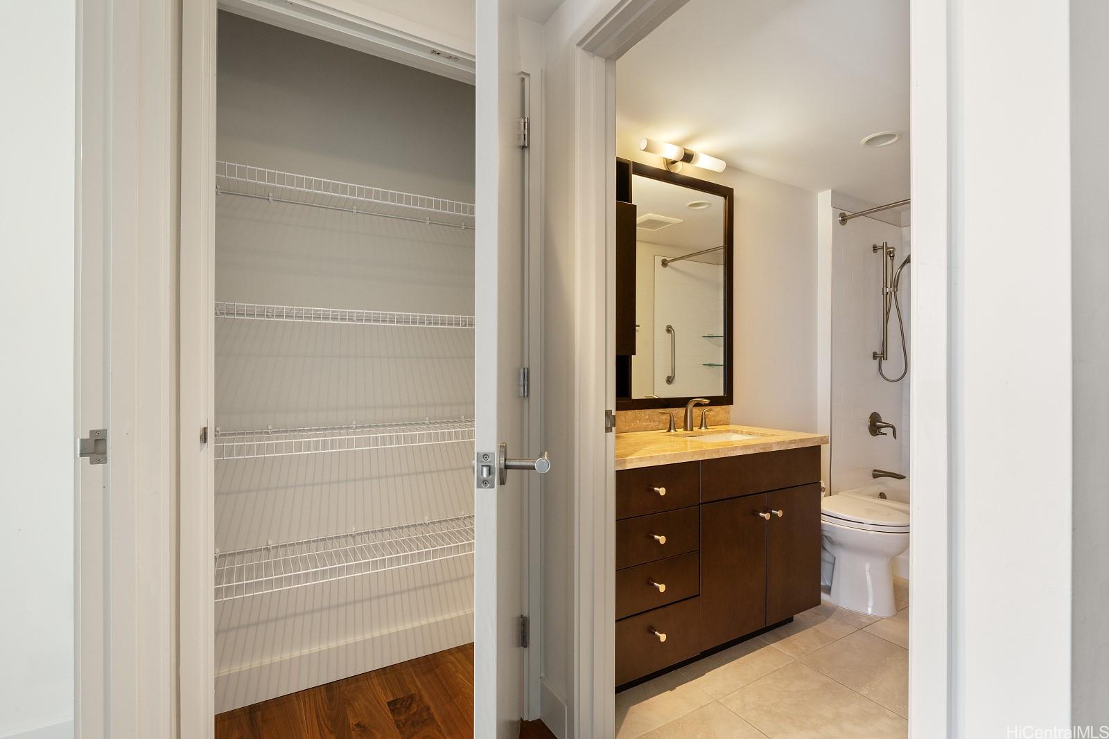 Waihonua condo # 2408, Honolulu, Hawaii - photo 9 of 25