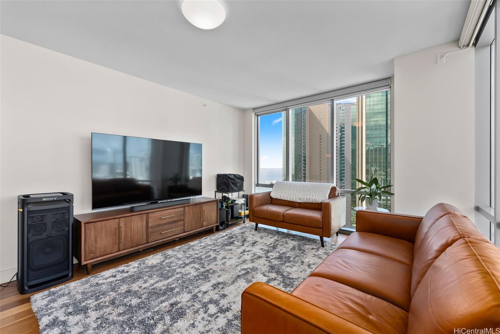 Waihonua condo # 2409, Honolulu, Hawaii - photo 2 of 24