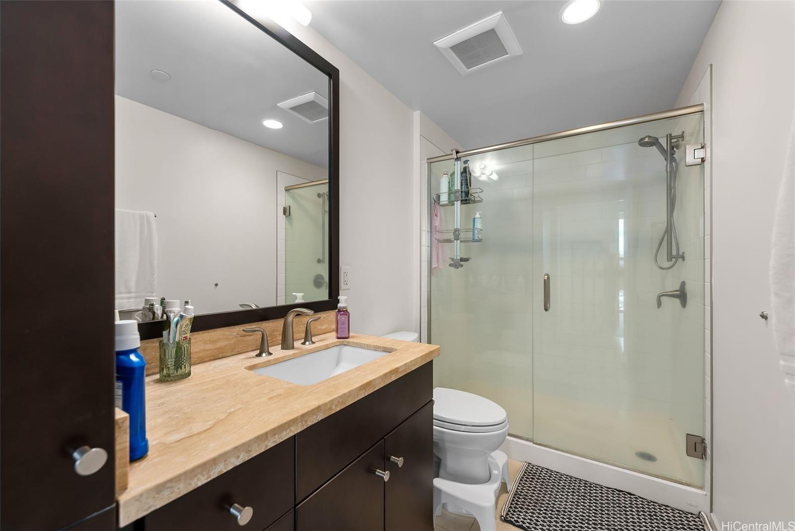 Waihonua condo # 2409, Honolulu, Hawaii - photo 11 of 24