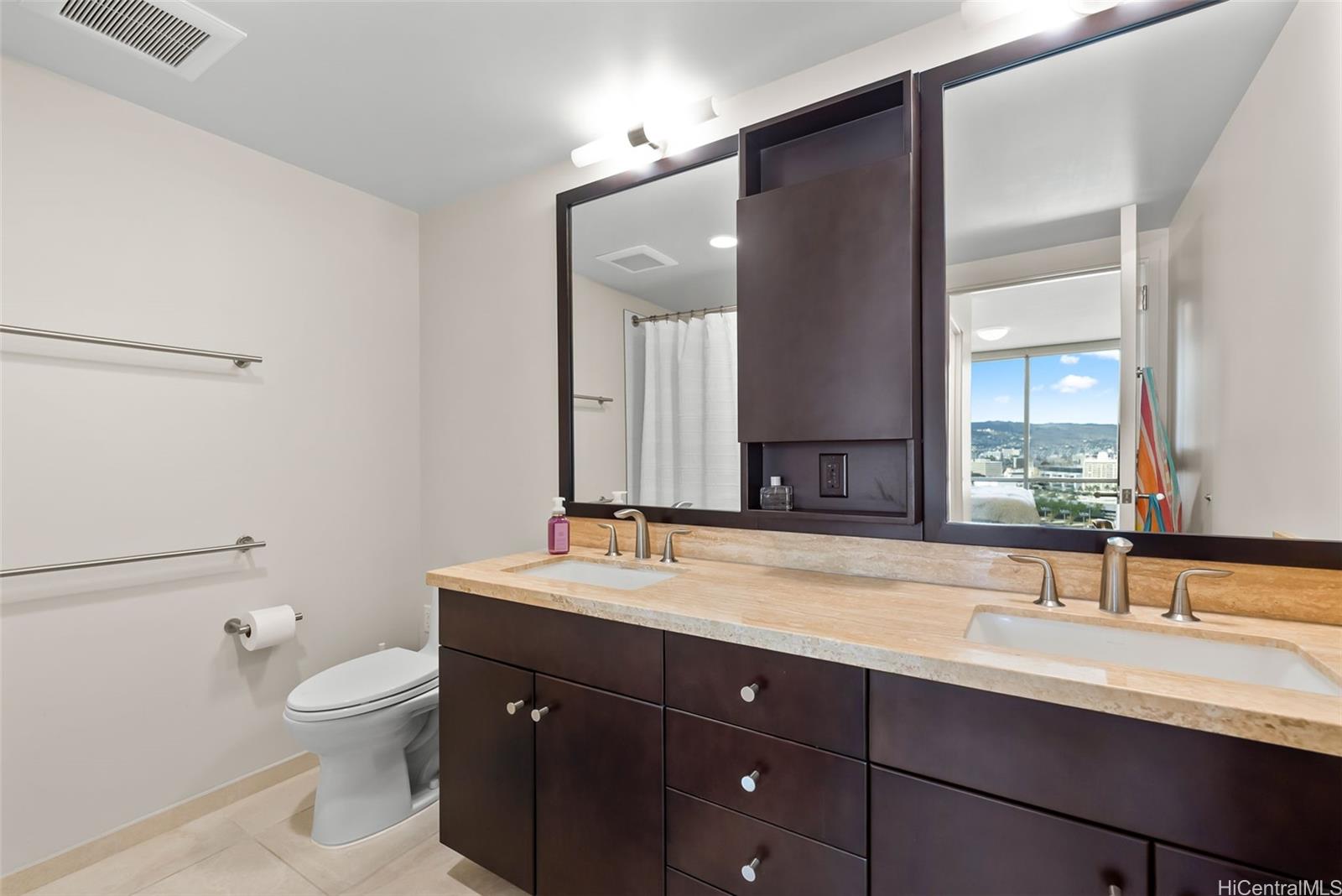 Waihonua condo # 2409, Honolulu, Hawaii - photo 14 of 24