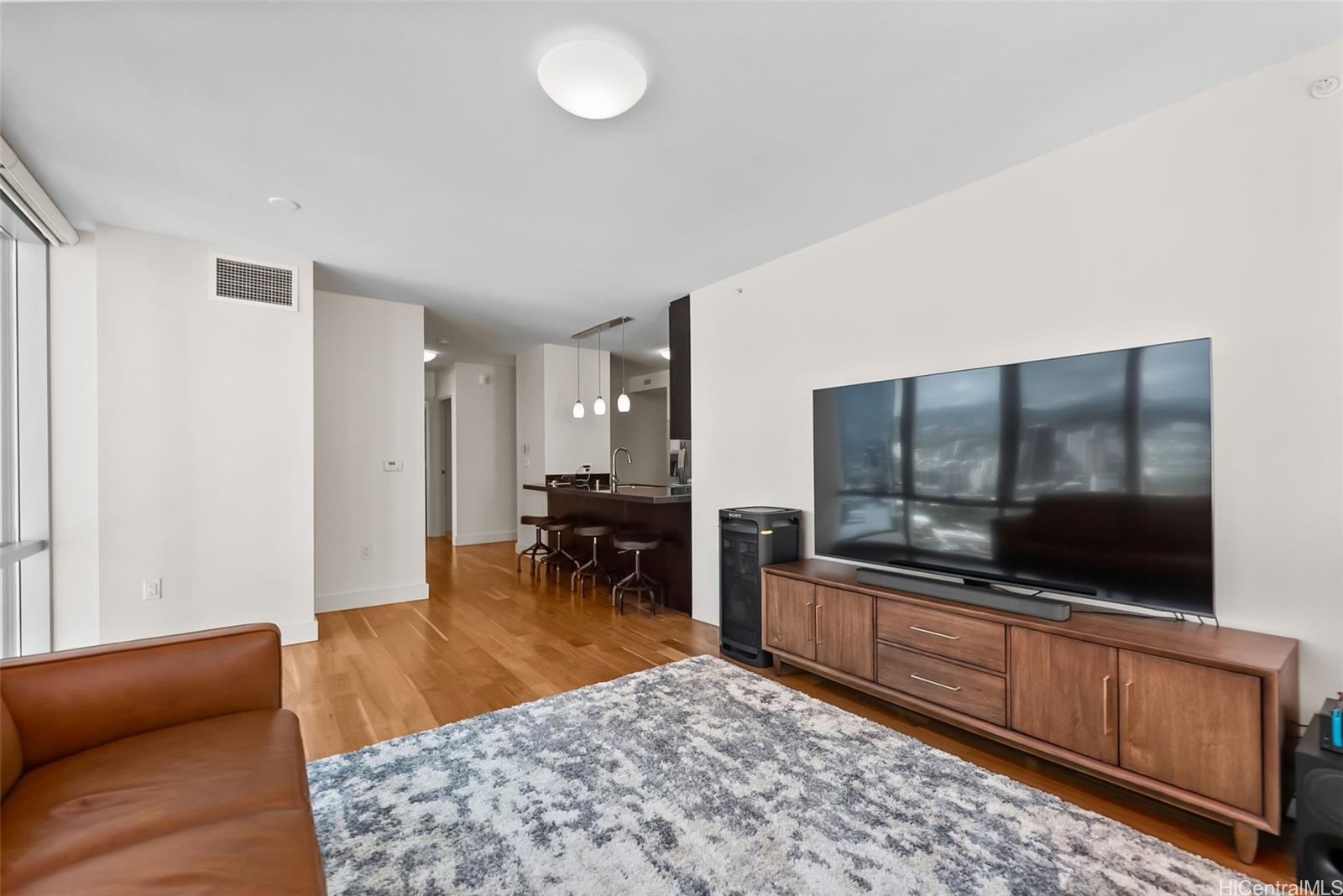 Waihonua condo # 2409, Honolulu, Hawaii - photo 3 of 24