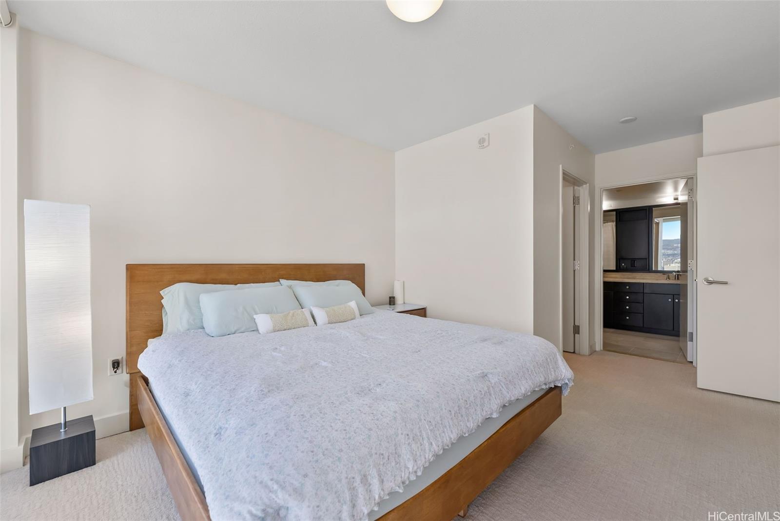 Waihonua condo # 2409, Honolulu, Hawaii - photo 9 of 24