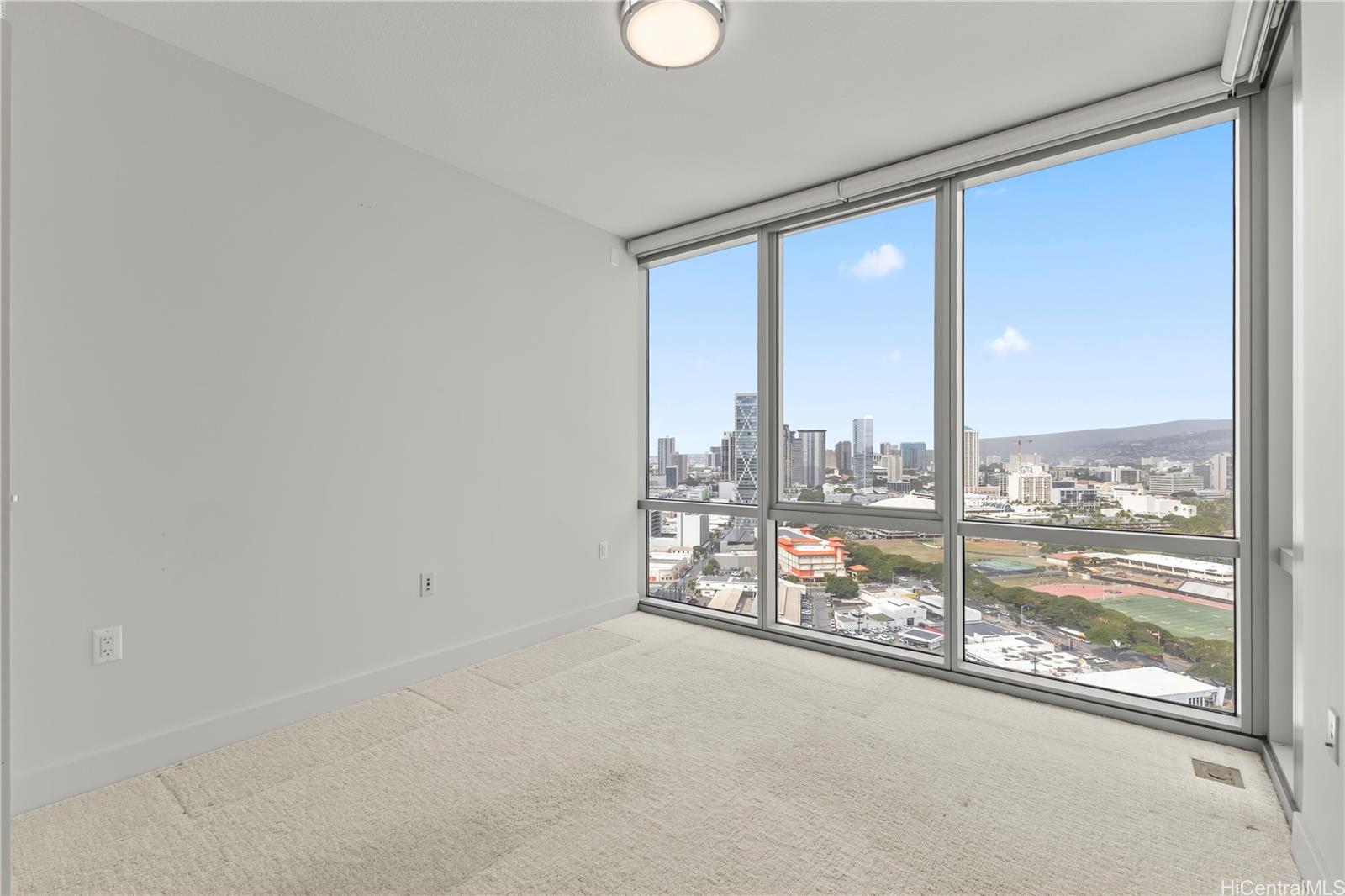 1189 Waimanu St Honolulu - Rental - photo 12 of 23