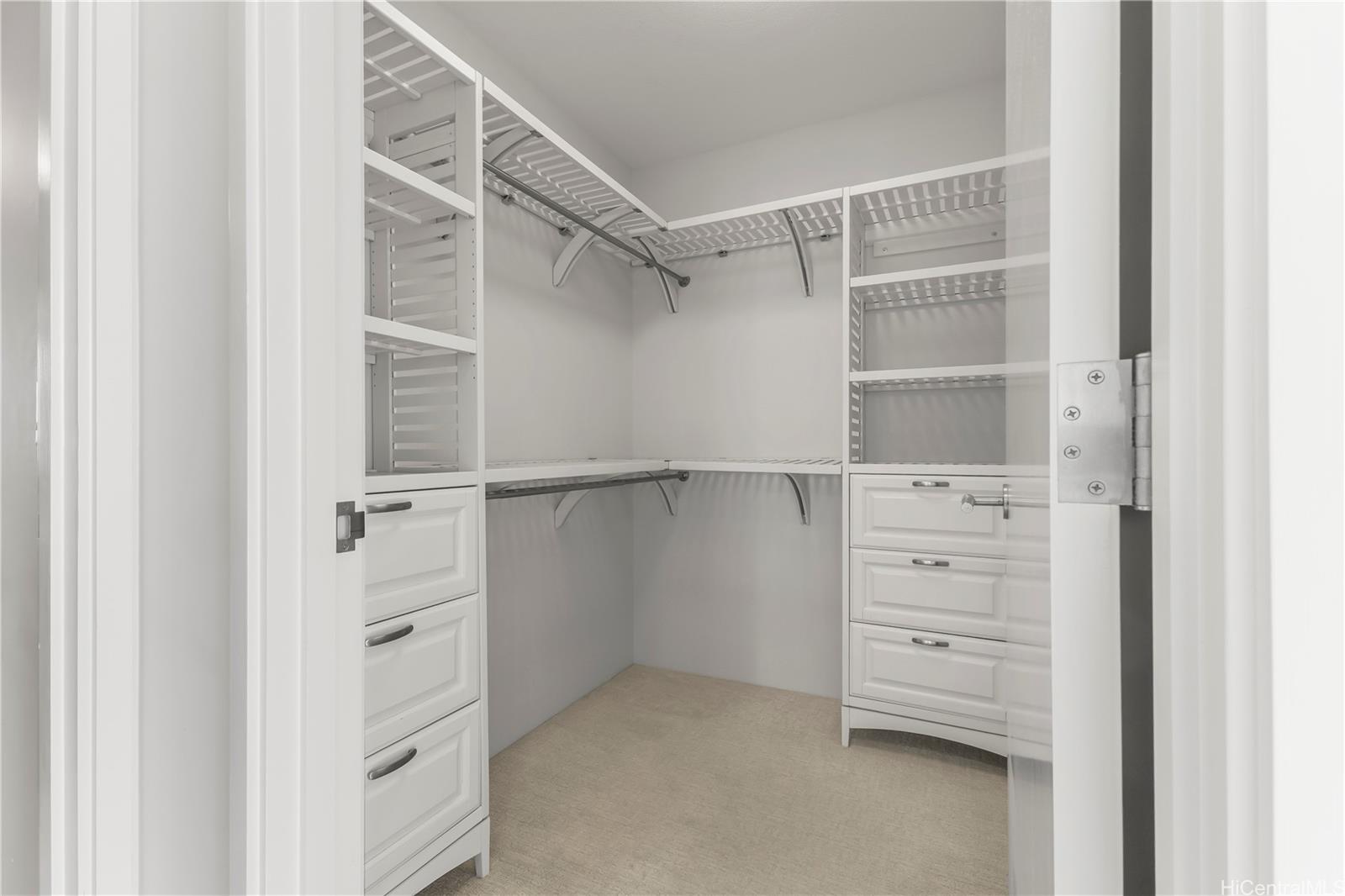 1189 Waimanu St Honolulu - Rental - photo 9 of 23