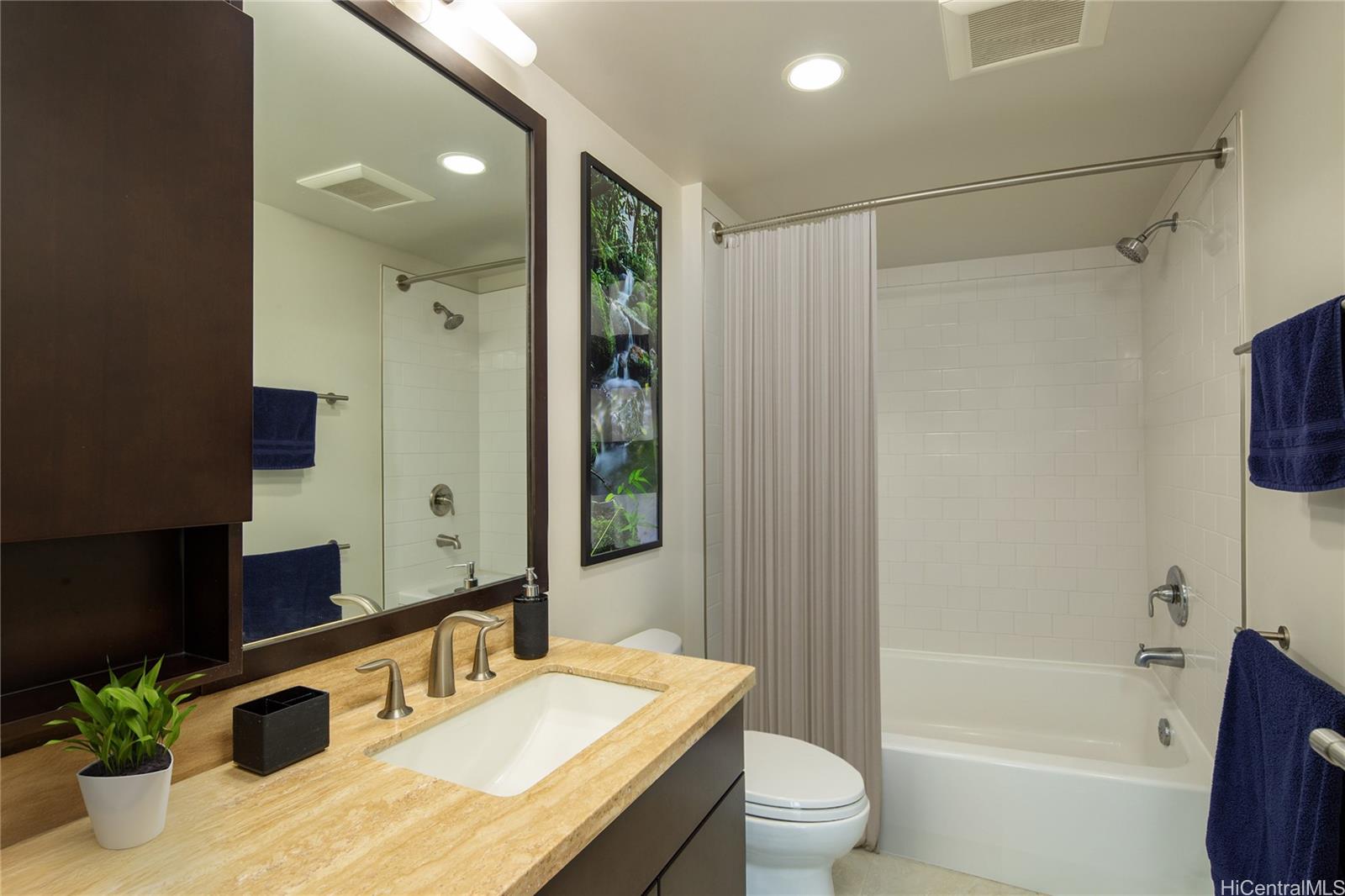 Waihonua condo # 2908, Honolulu, Hawaii - photo 5 of 18