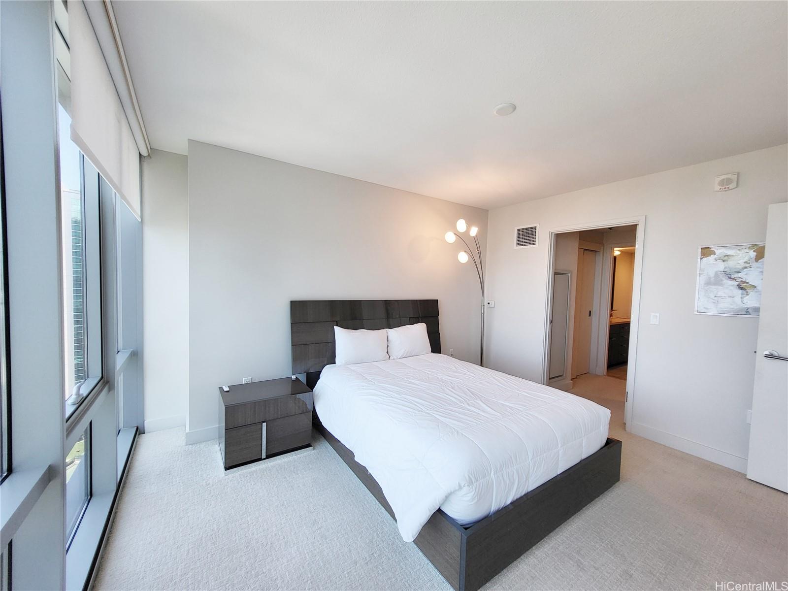 1189 Waimanu St Honolulu - Rental - photo 11 of 25