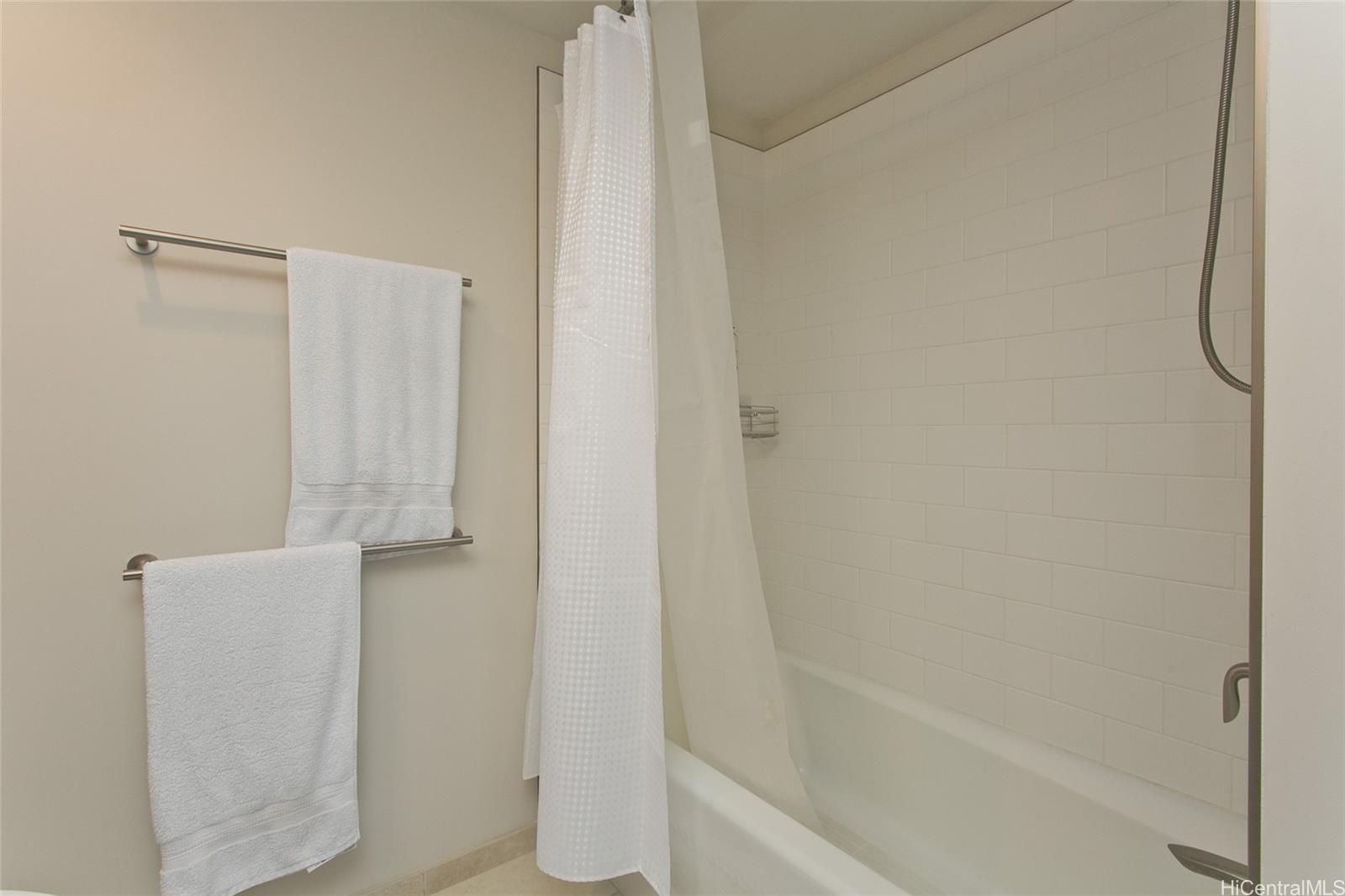 1189 Waimanu St Honolulu - Rental - photo 13 of 21