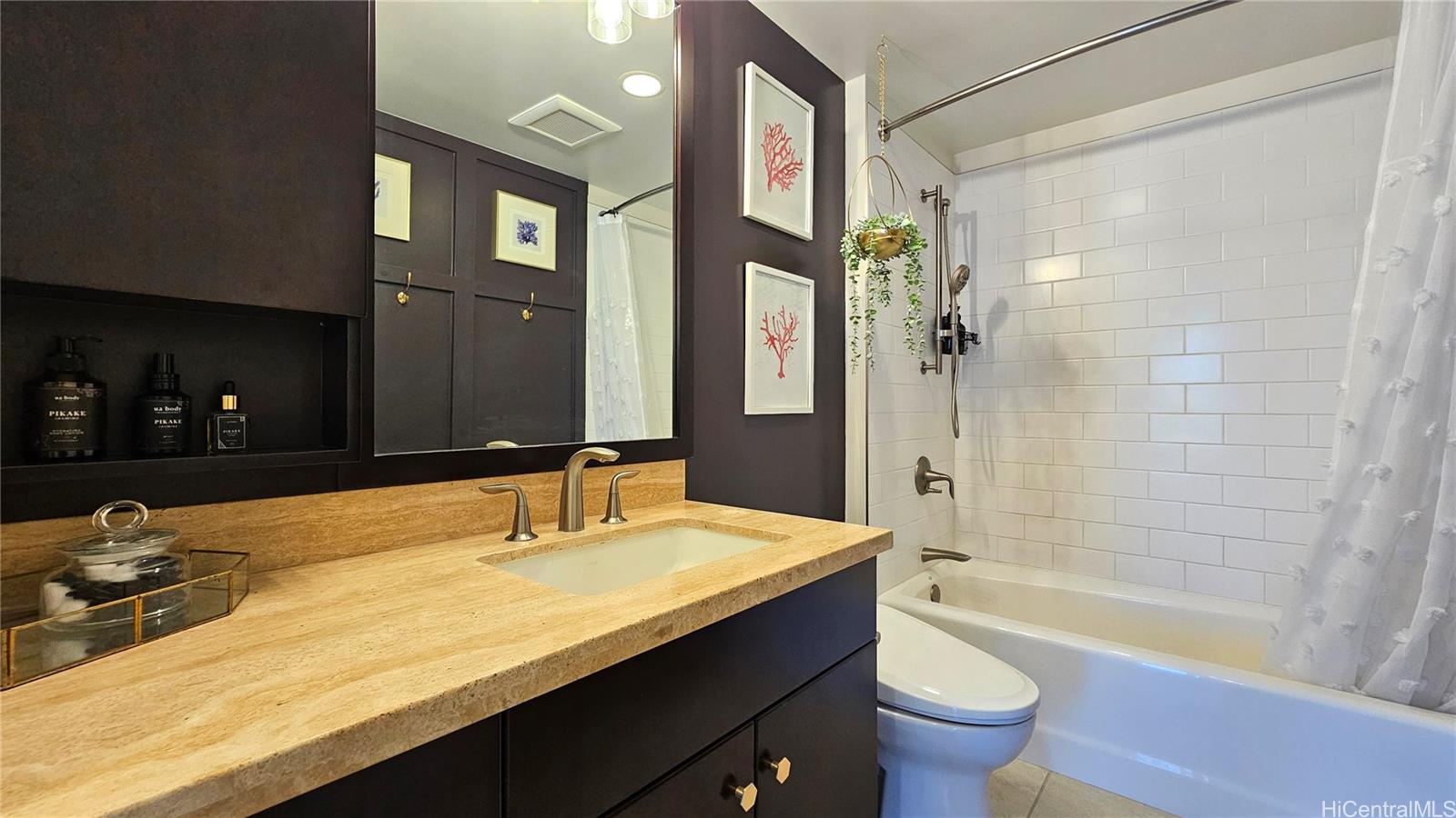 Waihonua condo # 3608, Honolulu, Hawaii - photo 10 of 22