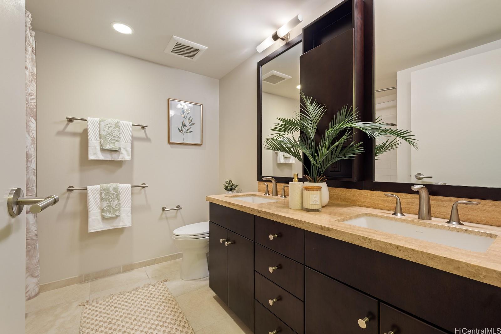 Waihonua condo # 3703, Honolulu, Hawaii - photo 11 of 25