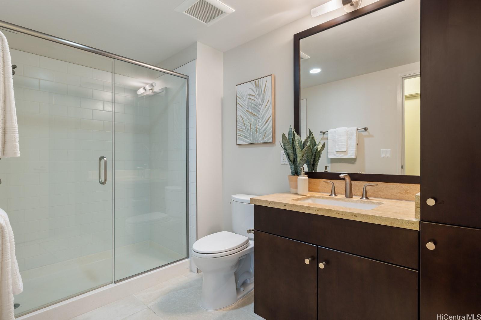 Waihonua condo # 3703, Honolulu, Hawaii - photo 15 of 25