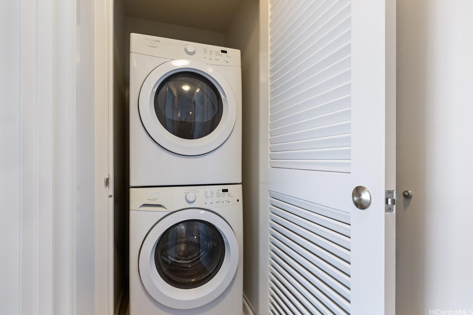 Waihonua condo # 3703, Honolulu, Hawaii - photo 16 of 25