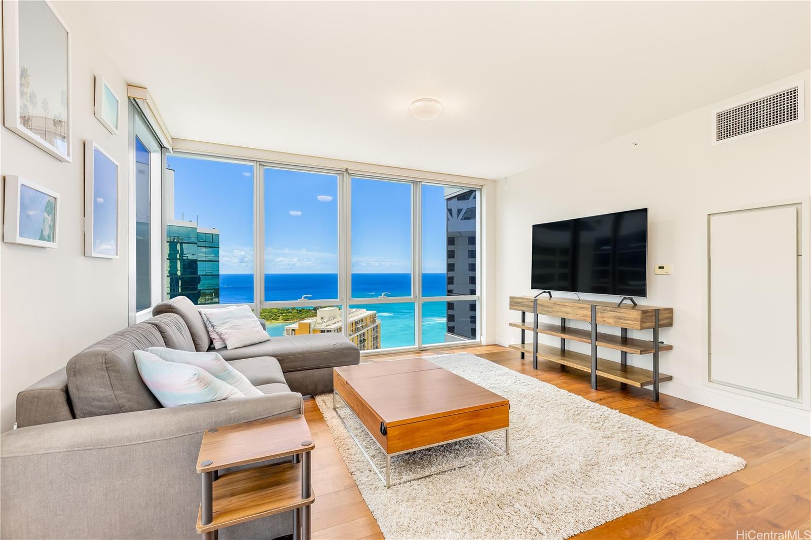 Waihonua condo # 3905, Honolulu, Hawaii - photo 2 of 25