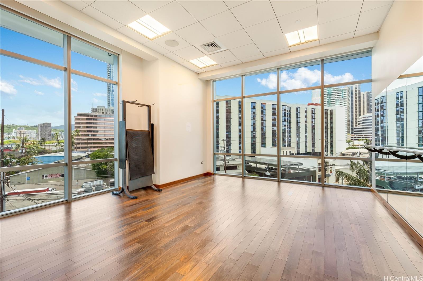 Waihonua condo # 3905, Honolulu, Hawaii - photo 23 of 25