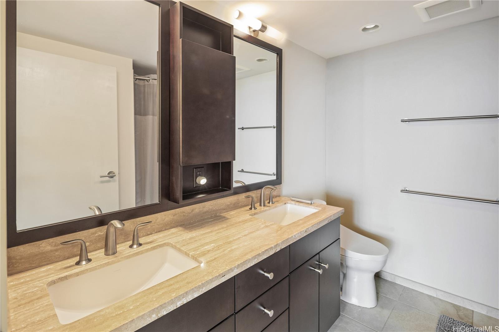 Waihonua condo # 4002, Honolulu, Hawaii - photo 13 of 24