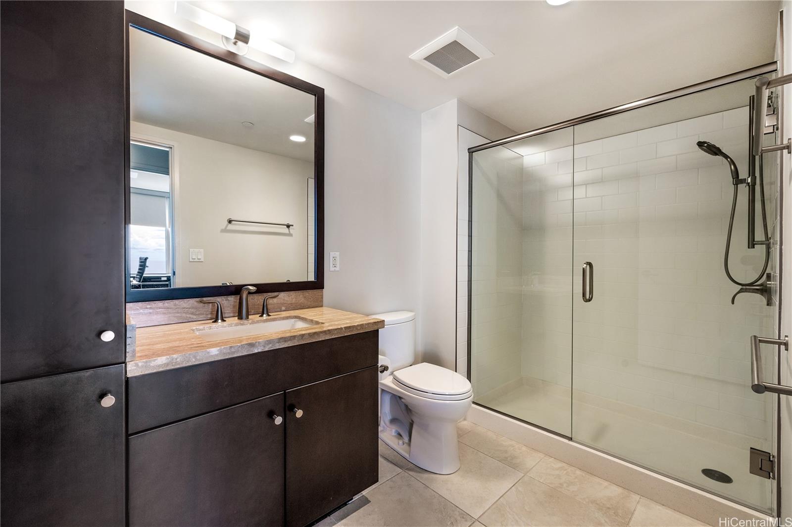 Waihonua condo # 4002, Honolulu, Hawaii - photo 17 of 24