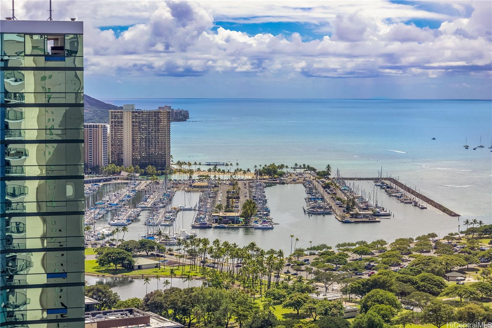Waihonua condo # 4002, Honolulu, Hawaii - photo 4 of 24