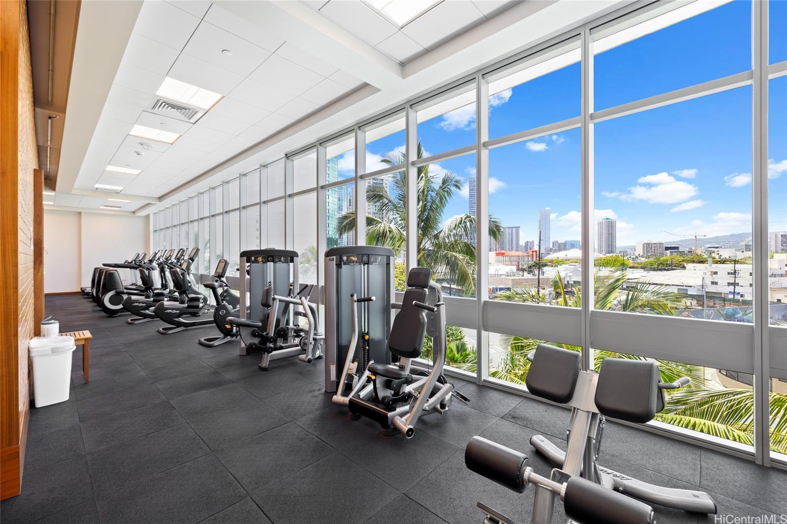 Waihonua condo # 4008, Honolulu, Hawaii - photo 17 of 18