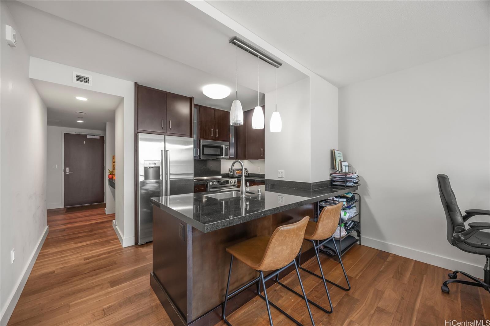 Waihonua condo # 4008, Honolulu, Hawaii - photo 3 of 18