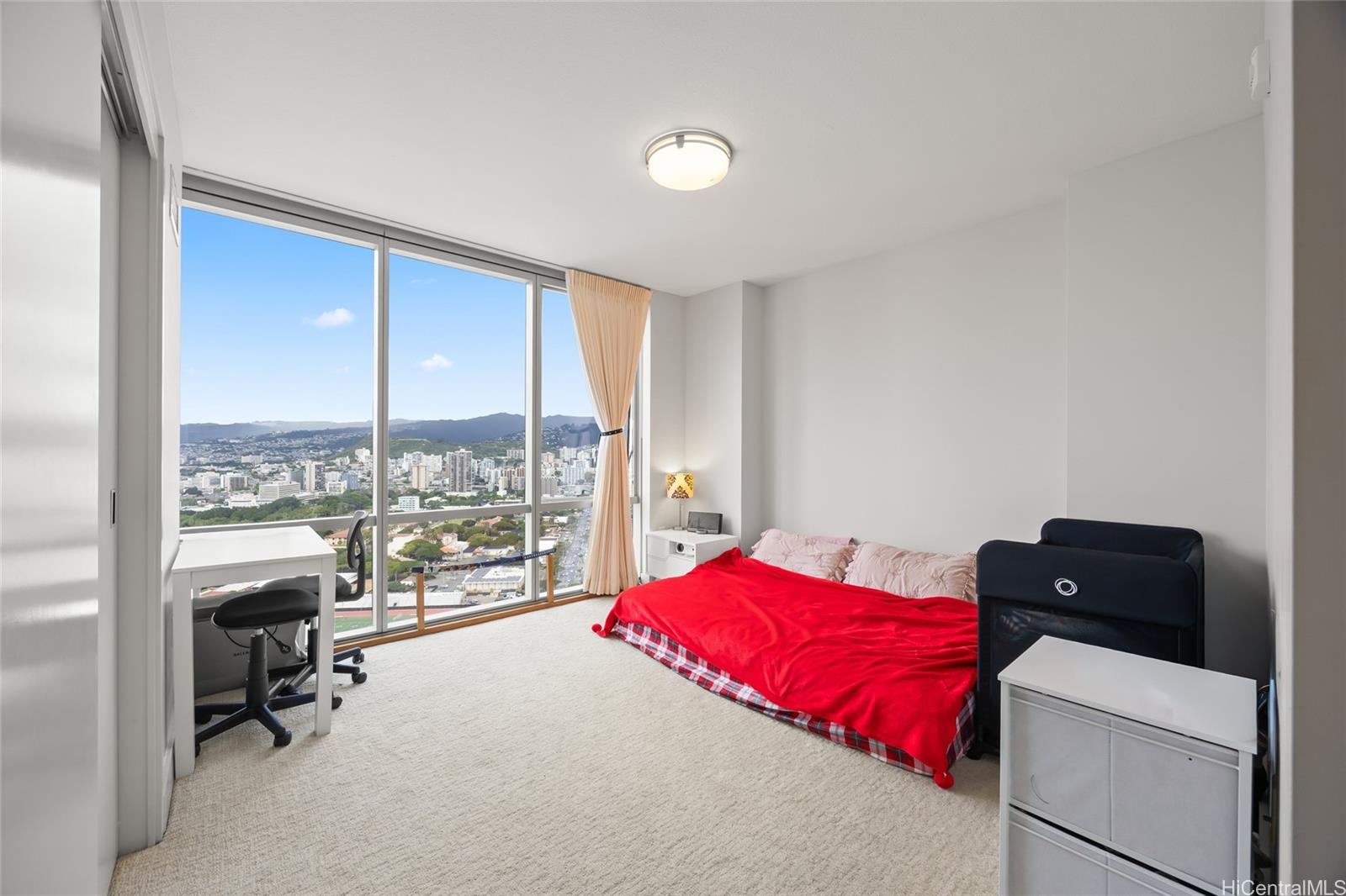 Waihonua condo # 4008, Honolulu, Hawaii - photo 9 of 18