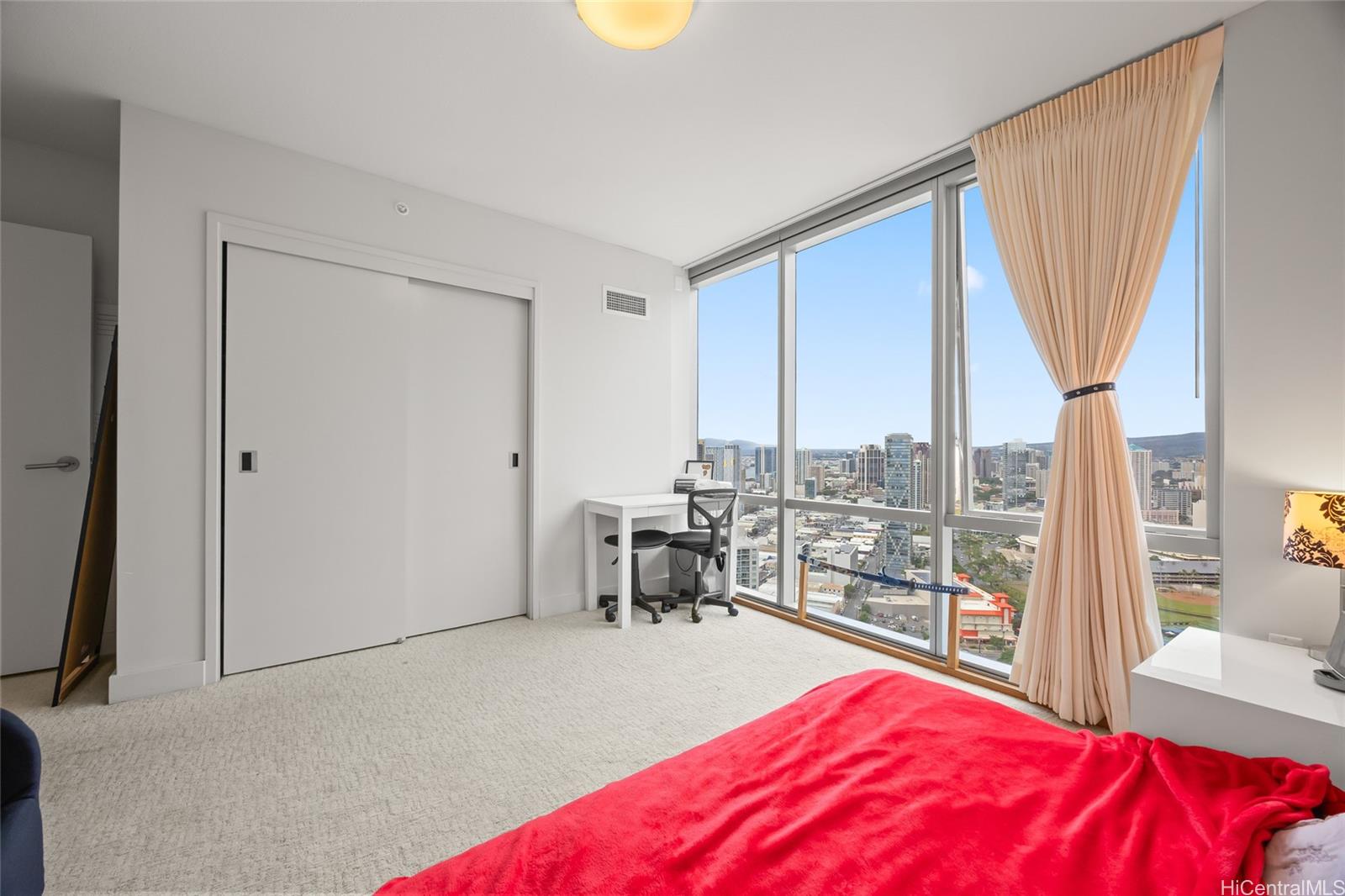 Waihonua condo # 4008, Honolulu, Hawaii - photo 10 of 18