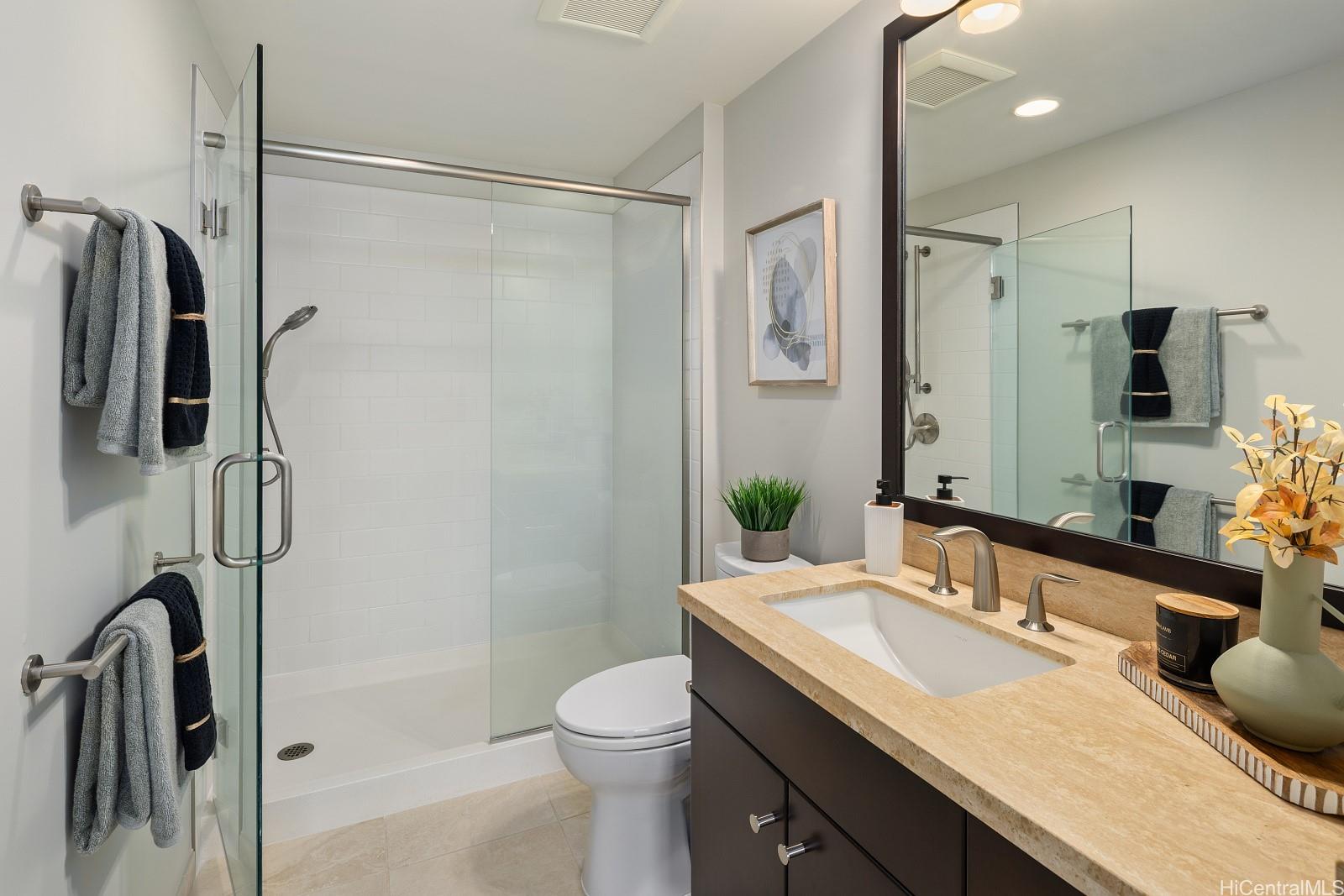 Waihonua condo # 4204, Honolulu, Hawaii - photo 12 of 25