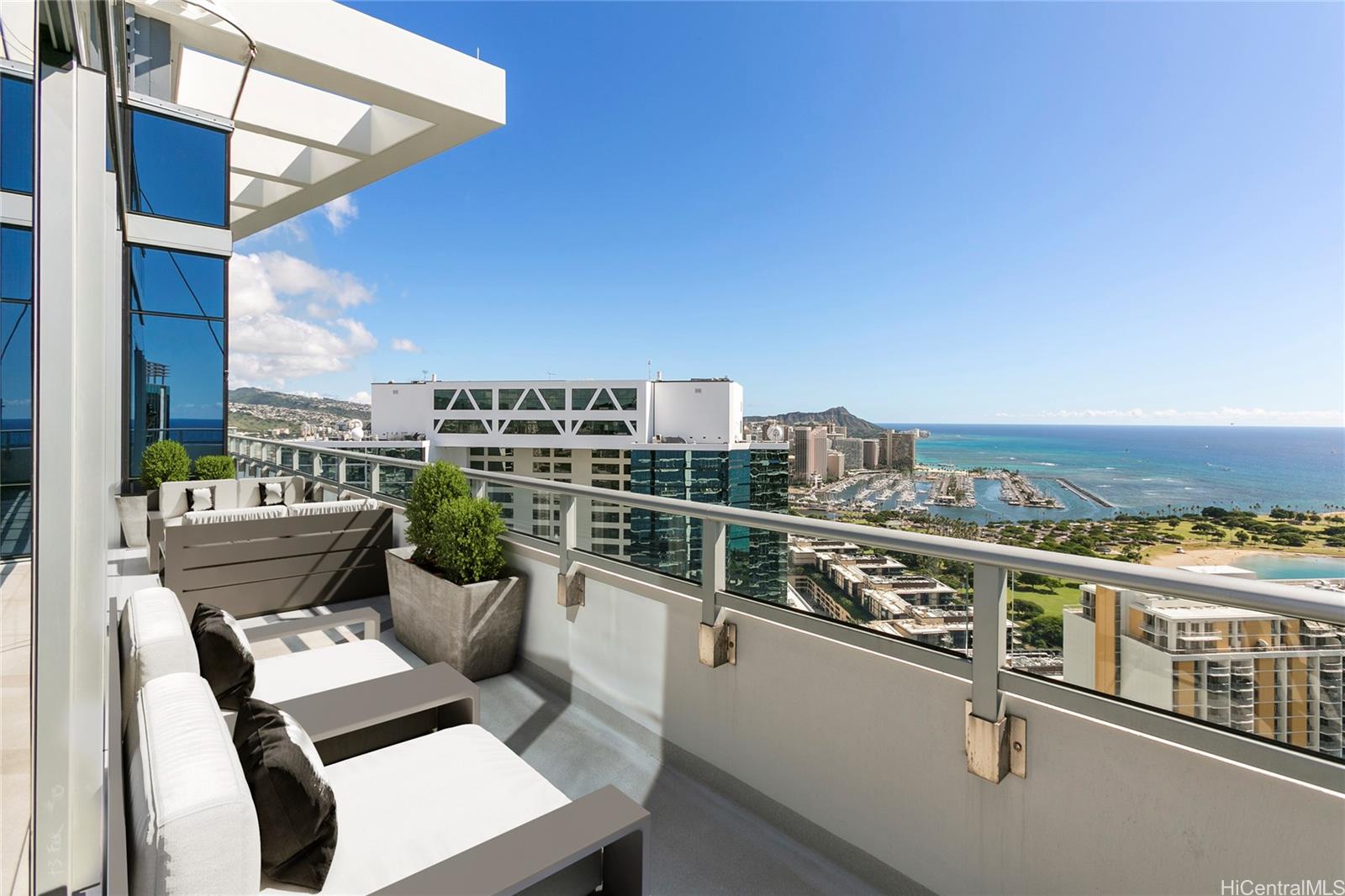 Waihonua condo # 4301, Honolulu, Hawaii - photo 2 of 22