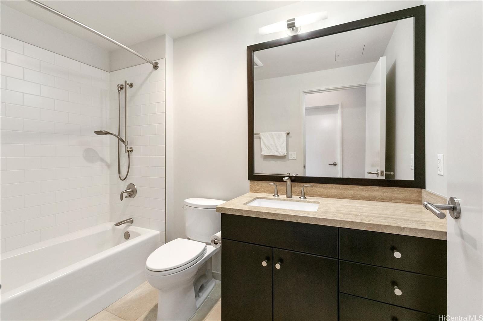 Waihonua condo # 4301, Honolulu, Hawaii - photo 15 of 22