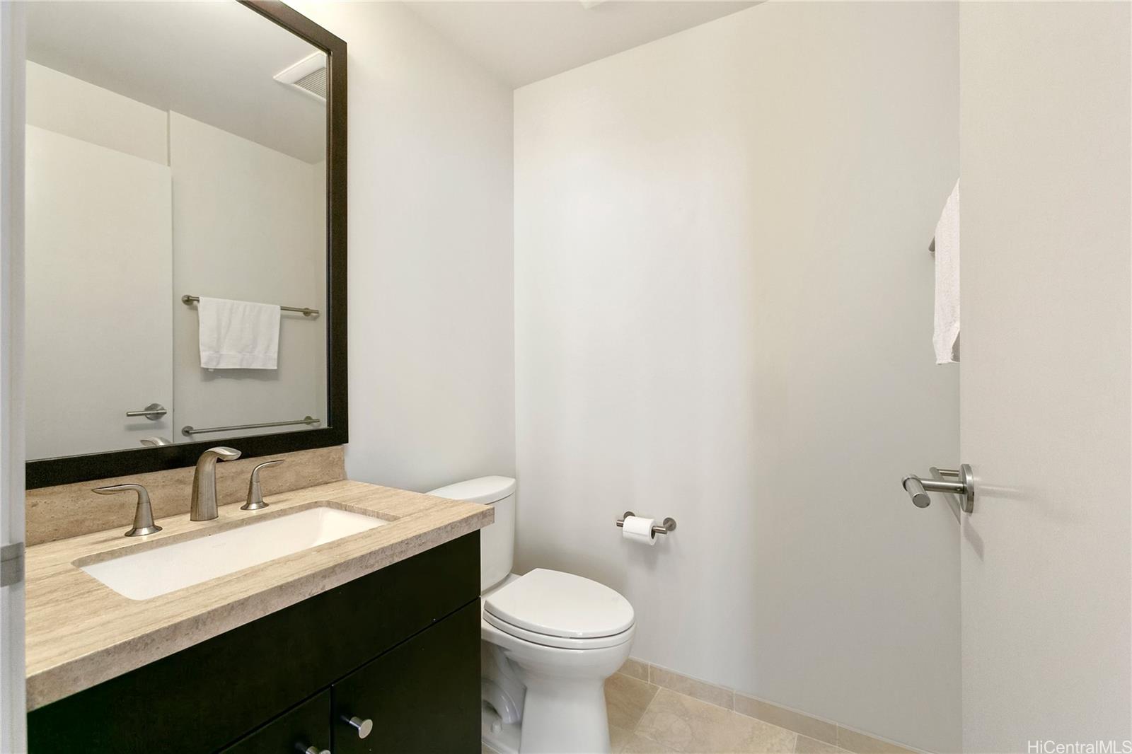 Waihonua condo # 4301, Honolulu, Hawaii - photo 7 of 22