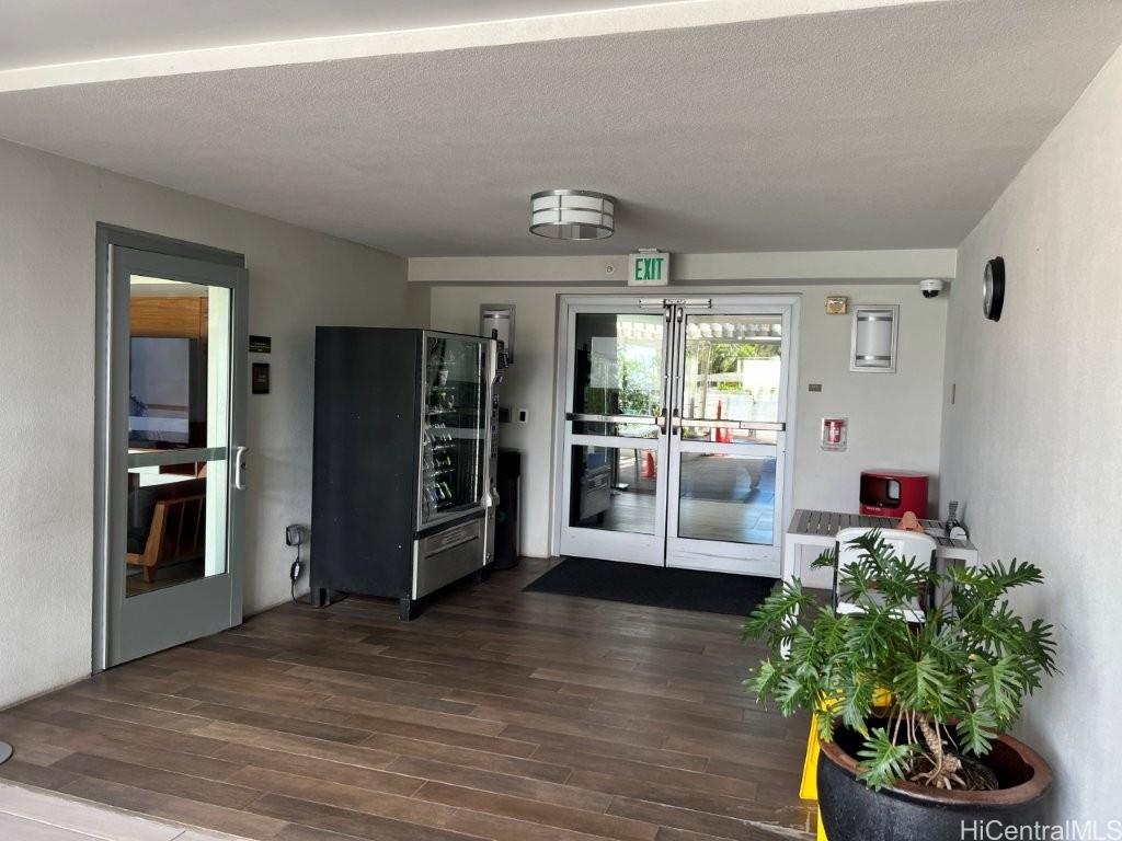 1189 Waimanu Street Honolulu - Rental - photo 16 of 18