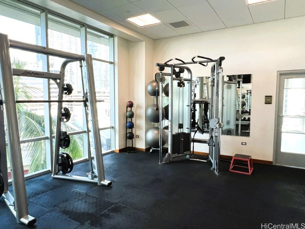 1189 Waimanu Street Honolulu - Rental - photo 17 of 18