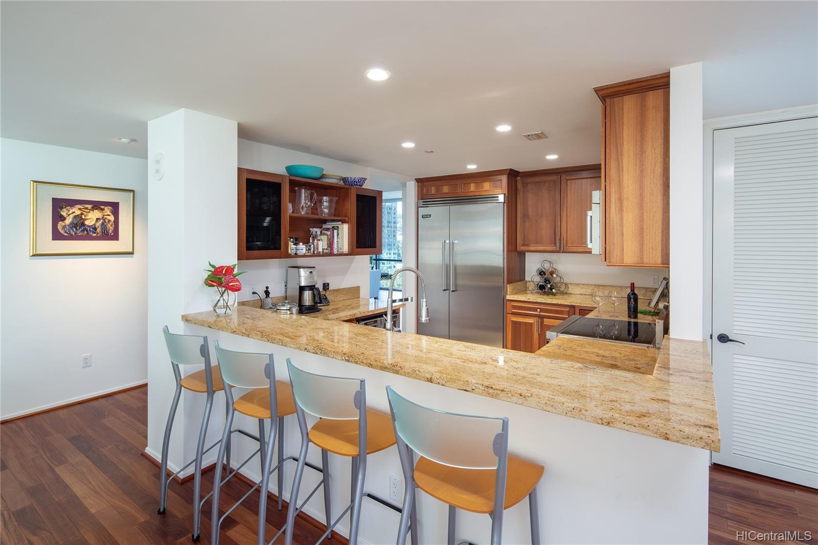 The Pinnacle Honolulu 11, 1199 Street, Honolulu Downtown condo Sold