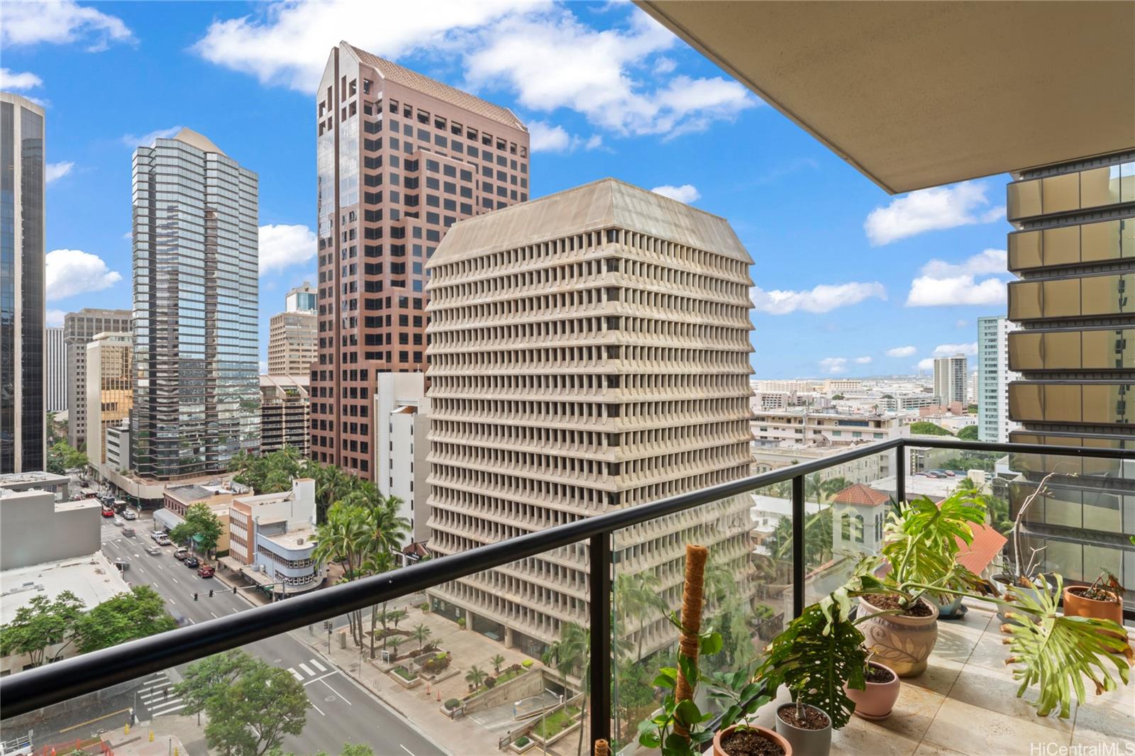 The Pinnacle Honolulu condo # 12B, Honolulu, Hawaii - photo 14 of 25