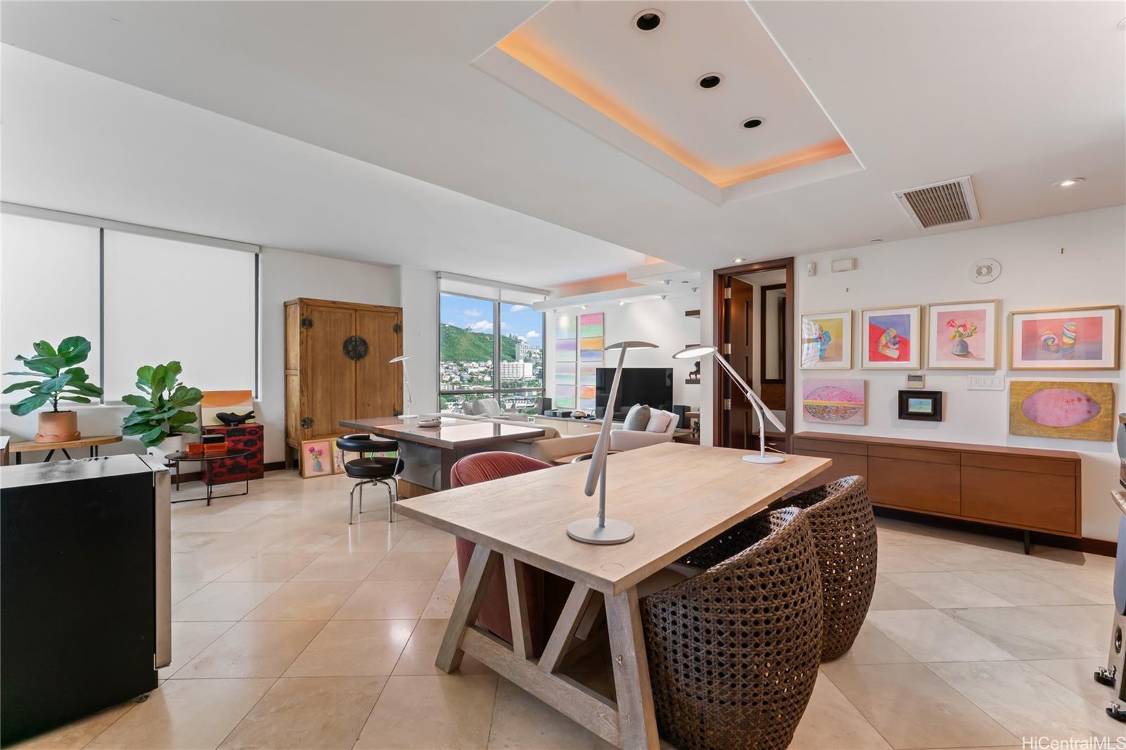 The Pinnacle Honolulu condo # 12B, Honolulu, Hawaii - photo 3 of 25