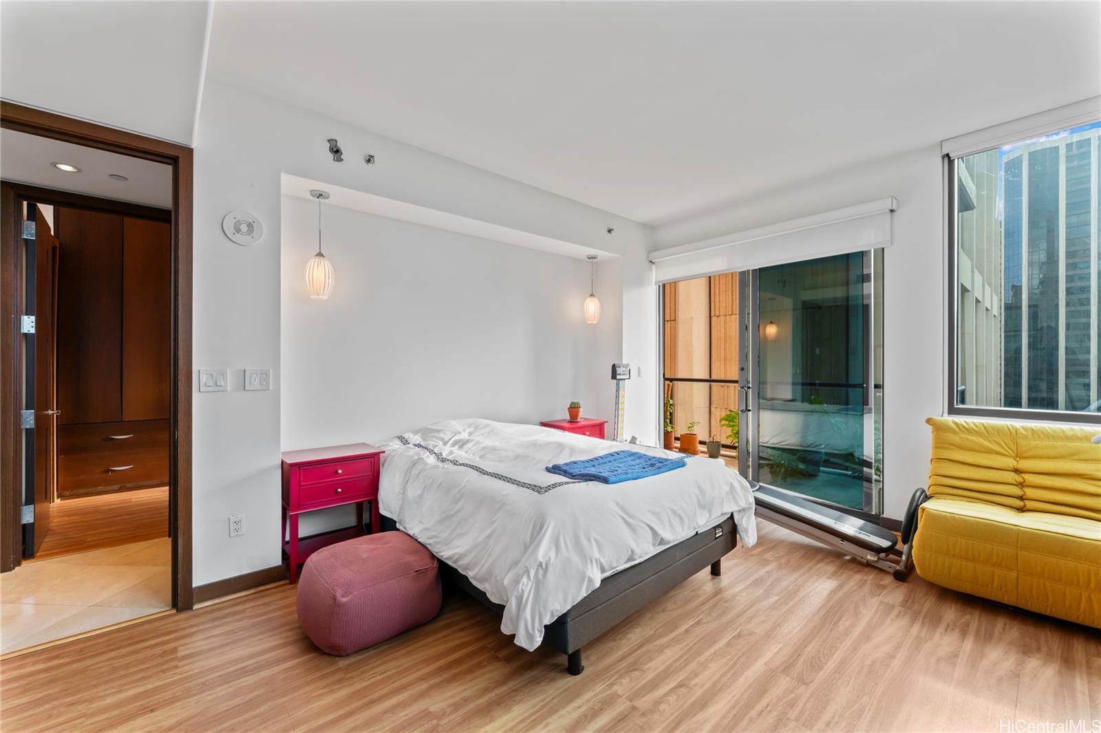 The Pinnacle Honolulu condo # 12B, Honolulu, Hawaii - photo 10 of 25