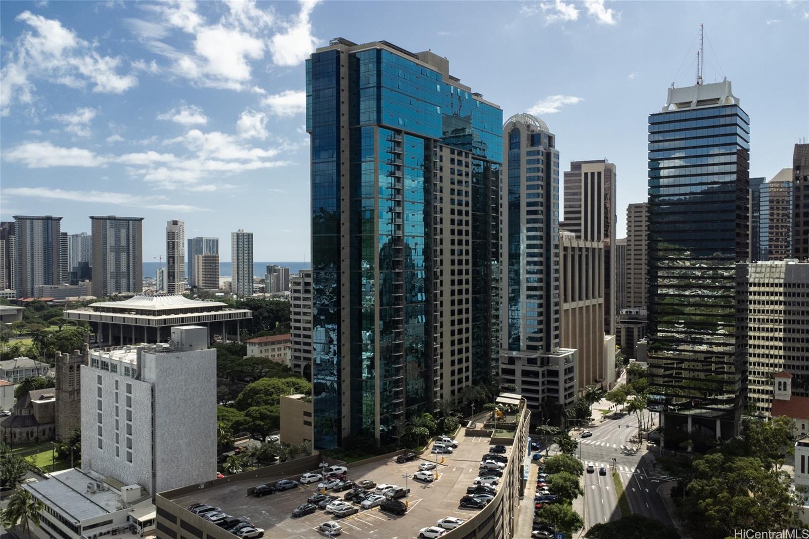 Capitol Place condo # 1403, Honolulu, Hawaii - photo 2 of 16