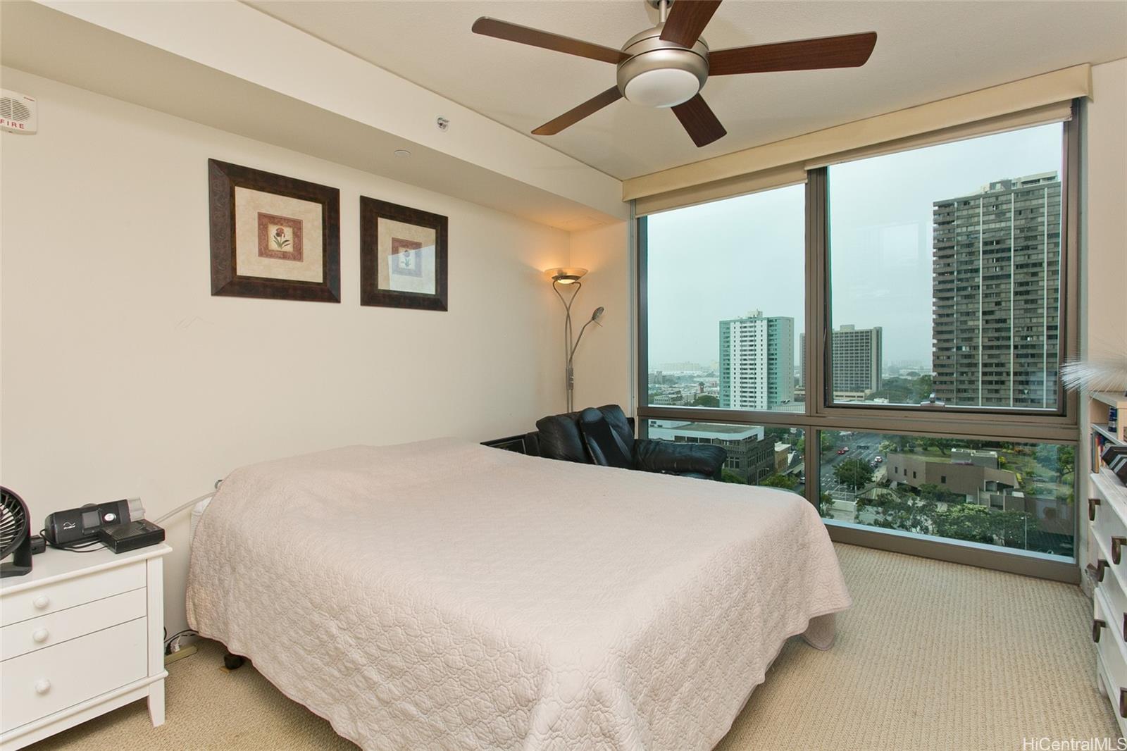 Capitol Place condo # 1403, Honolulu, Hawaii - photo 10 of 16