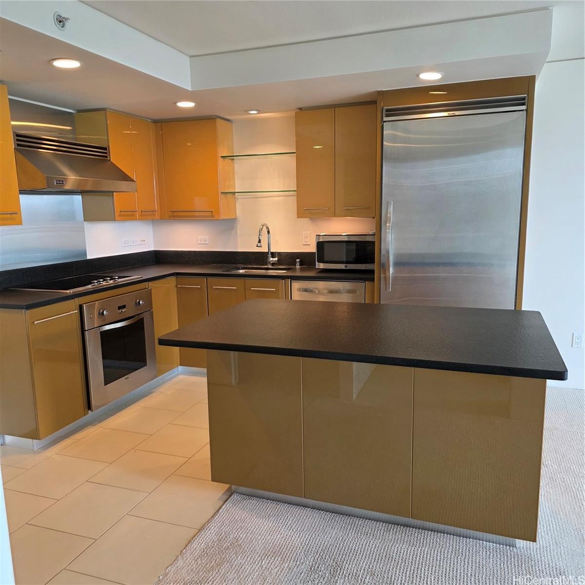 1200 Queen Emma St Honolulu - Rental - photo 3 of 24