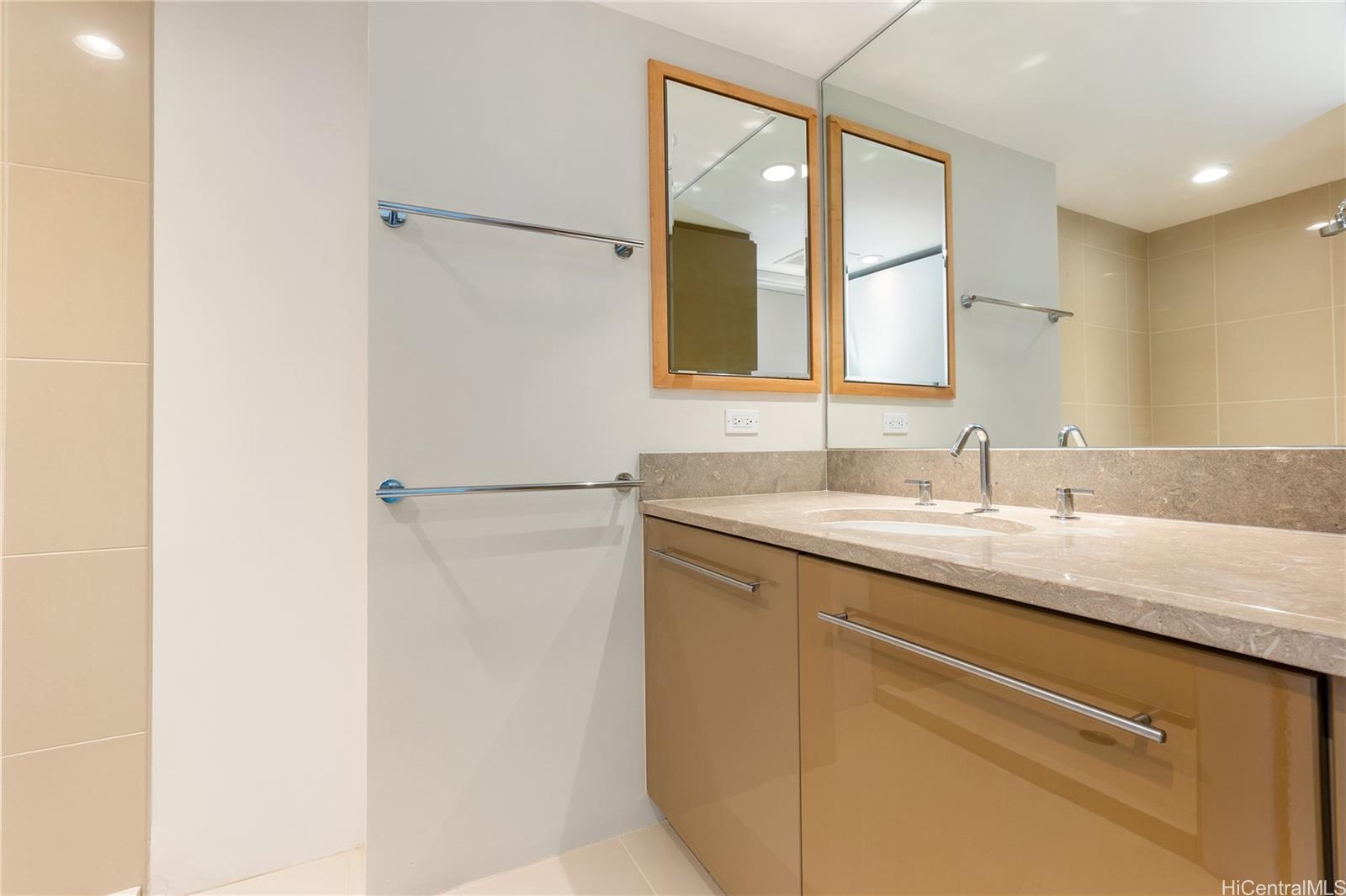 Capitol Place condo # 3012, Honolulu, Hawaii - photo 15 of 25