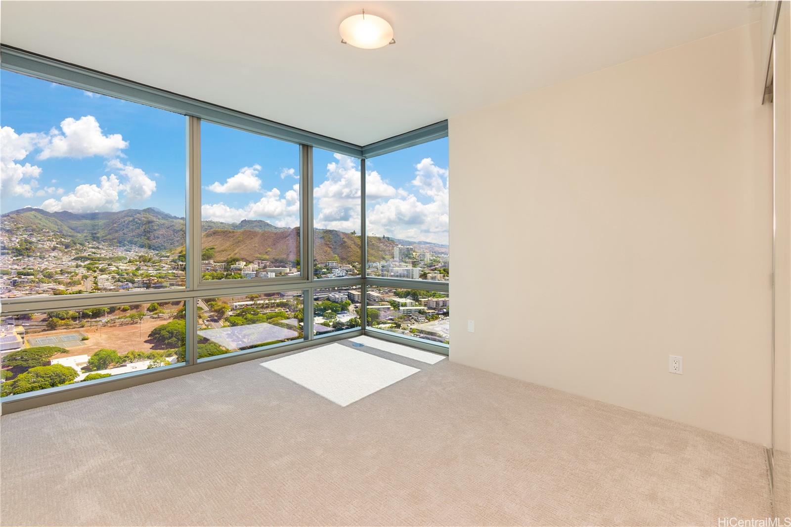 Capitol Place condo # 3012, Honolulu, Hawaii - photo 16 of 25