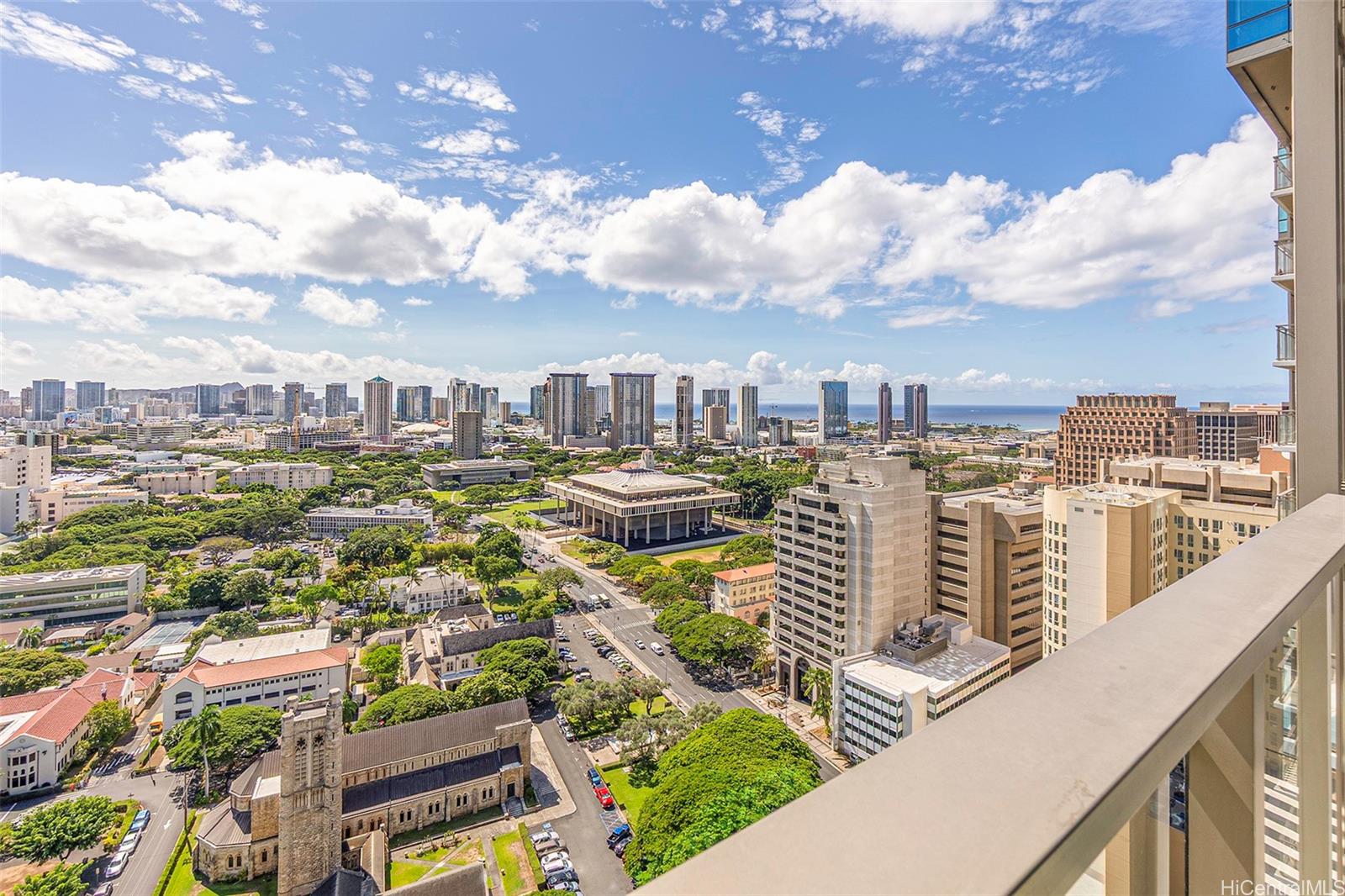 Capitol Place condo # 3012, Honolulu, Hawaii - photo 5 of 25