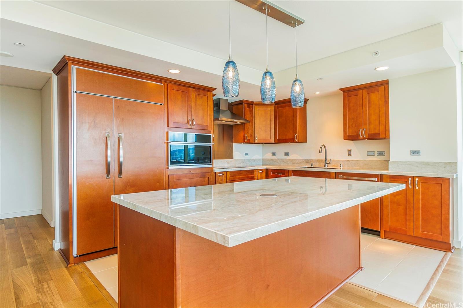 Capitol Place condo # 3012, Honolulu, Hawaii - photo 7 of 25