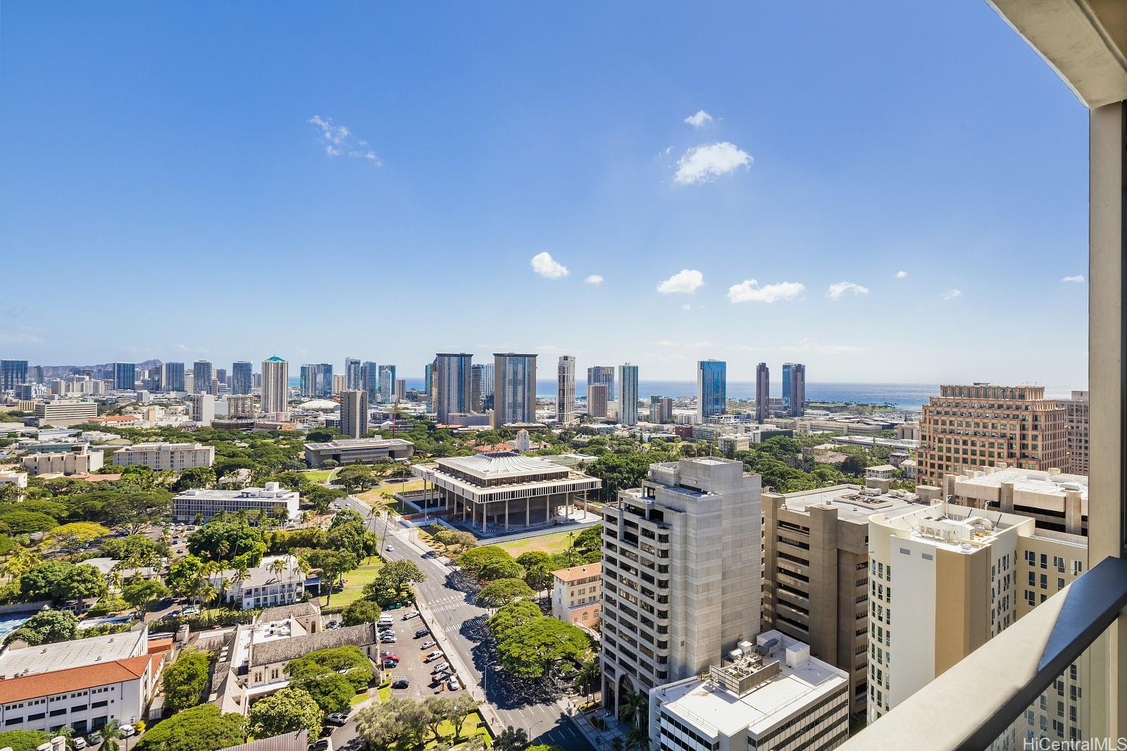 Capitol Place condo # 3207, Honolulu, Hawaii - photo 3 of 25