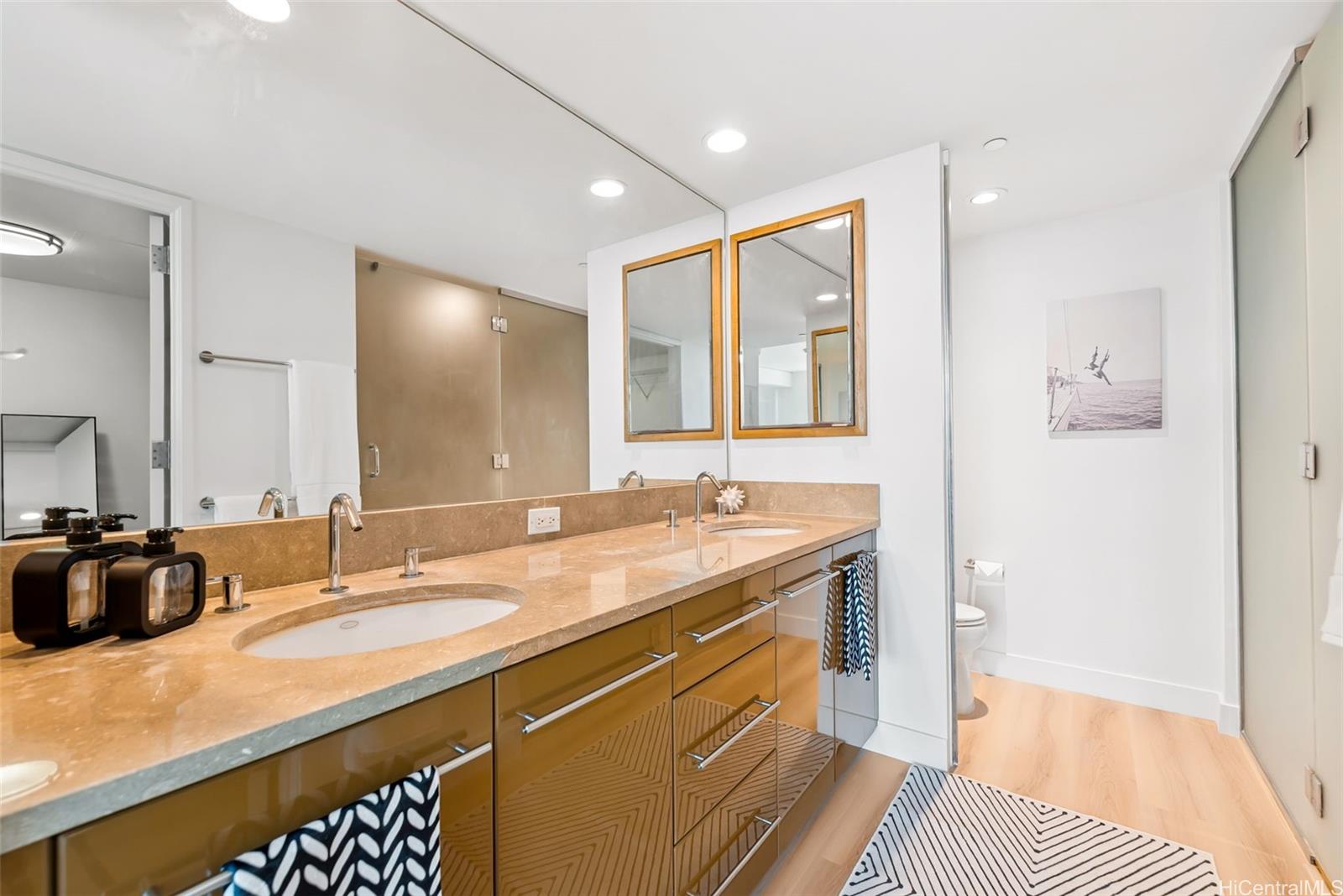 Capitol Place condo # 3405, Honolulu, Hawaii - photo 13 of 25