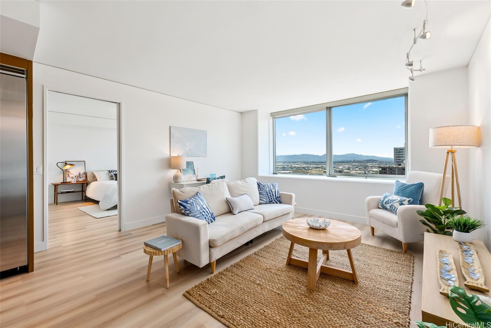 Capitol Place condo # 3405, Honolulu, Hawaii - photo 5 of 25